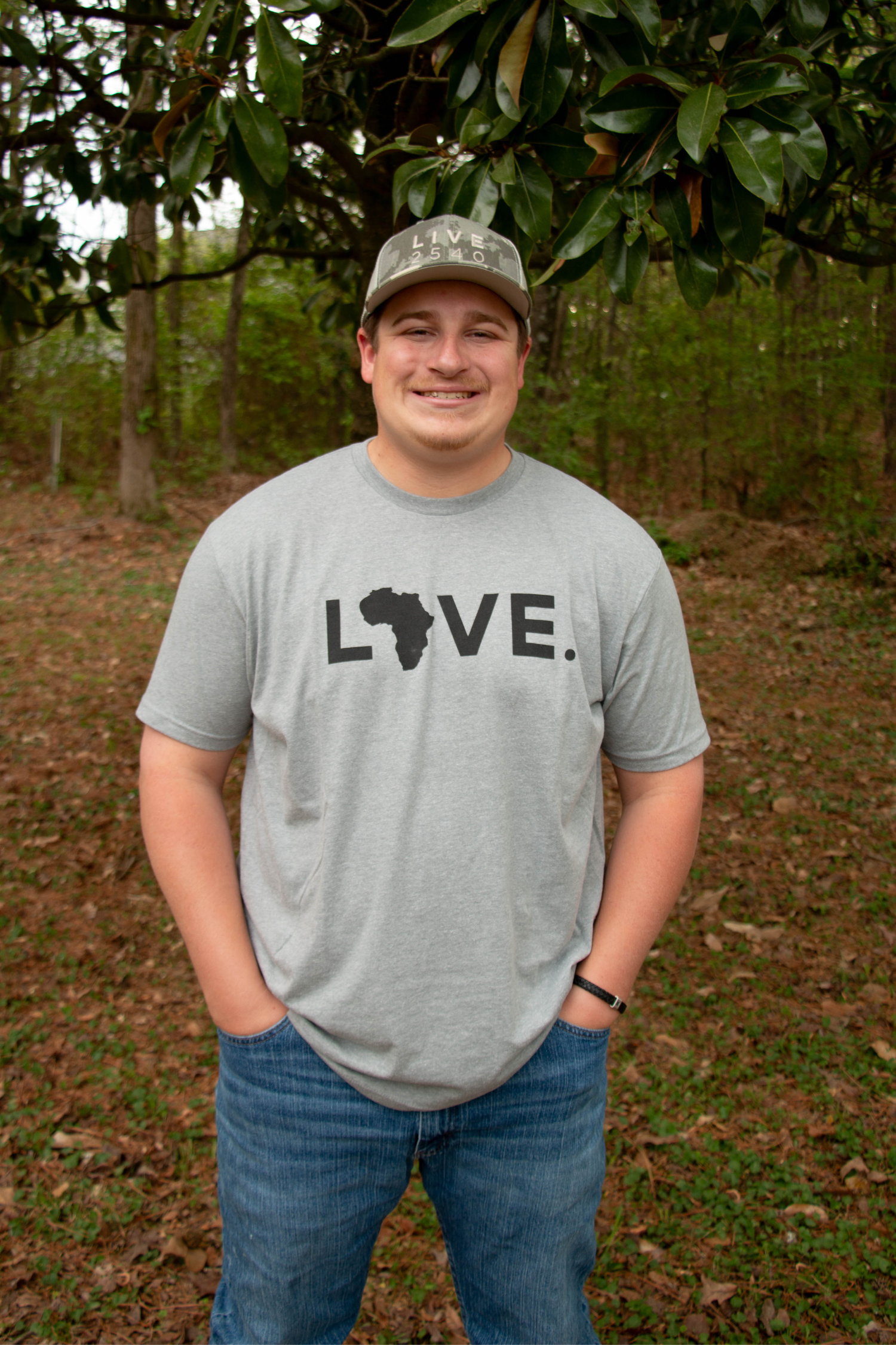 Adult Tee Heather Gray w/ Black – LIVE2540