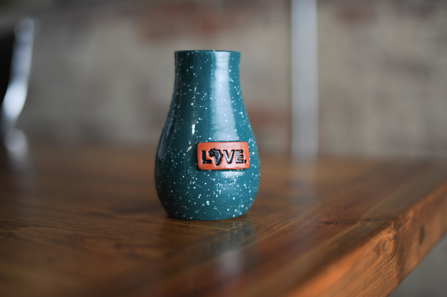 LOVE. VASE - Haiti