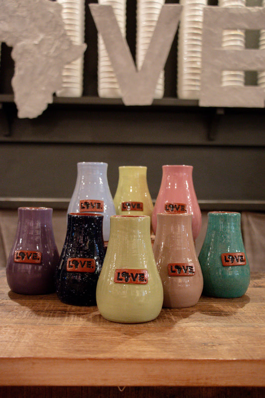 2026 LOVE. VASE - Haiti